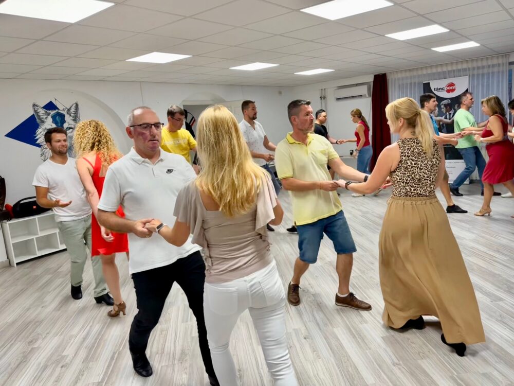kezdő táncóra felnőtt pároknak a TáncPontban