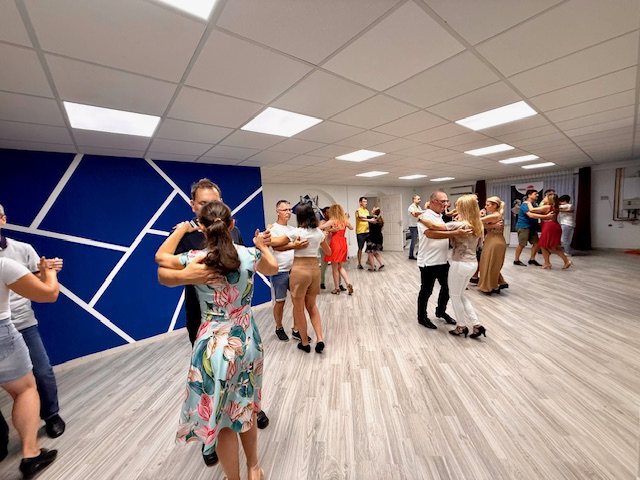 Tánc dunakeszi tánciskola keszi center tánc